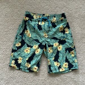 Like new! Youth Crewcuts swim trunks